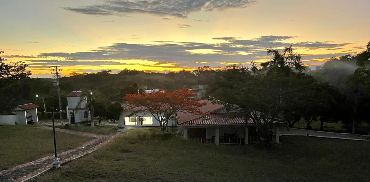 Hacienda Hotel Boutique Campestre Las Palomas Токайма Екстер'єр фото